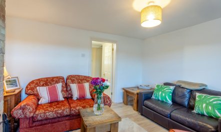 2 Bed in Grafham 6