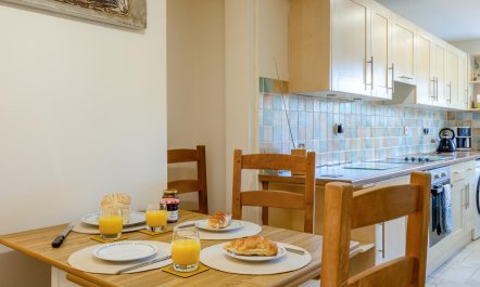 2 Bed in Grafham 3