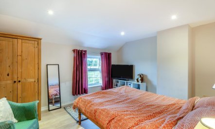 2 Bed in Grafham 9