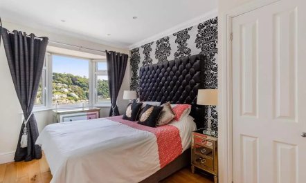 2 Bed in Dartmouth 5