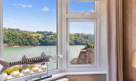 2 Bed in Dartmouth 3