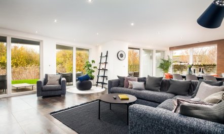4 Bed in Somerford Keynes 2