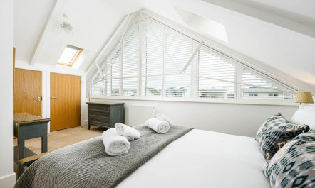 4 Bed in Somerford Keynes 7