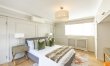 Hyde Park Chic IV 2