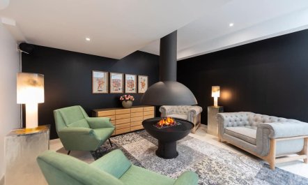 Antoinette's Cosy 8