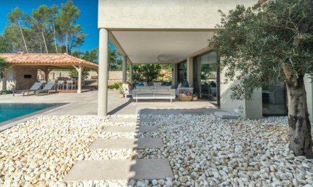 P&eacute;tanque Parlour 8