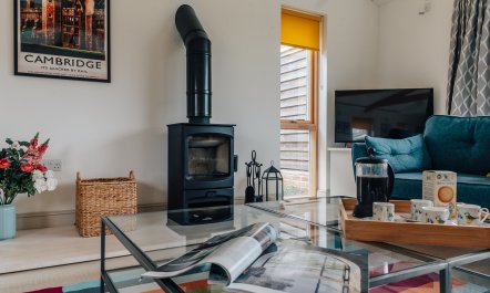 Riverside Bungalow 3