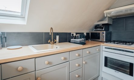 The Photographer's Studio 8