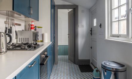 The Captain's Cottage 7