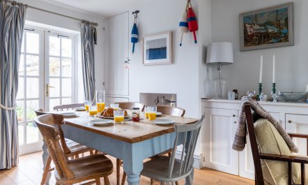 The Captain's Cottage 6