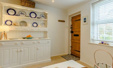 1 Bed in Eastbourne 3