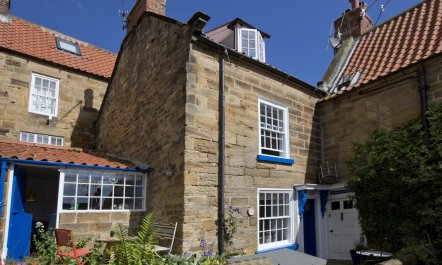 2 Bed in Robin Hood's Bay