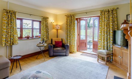 2 Bed in Clynderwen 7