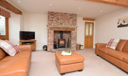 3 Bed in Buxton 2