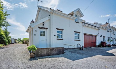 2 Bed in Pembroke Dock