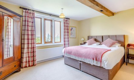 8 Bed in Rugeley 4