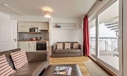 1 Bed in Saundersfoot 5