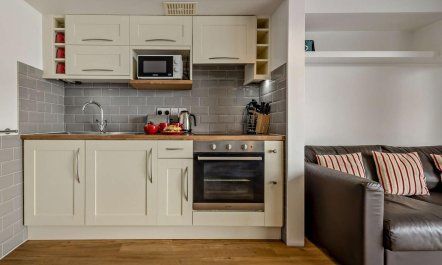 1 Bed in Saundersfoot 8