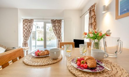 1 Bed in Tenby 5
