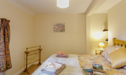 2 Bed in Alford 7
