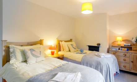 2 Bed in Alford 8