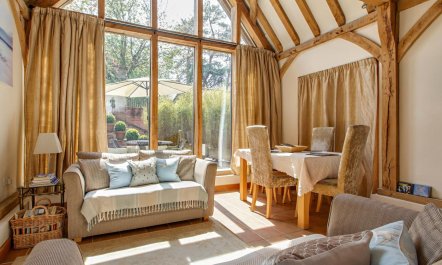 2 Bed in Holt 1
