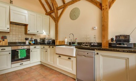 2 Bed in Holt 4