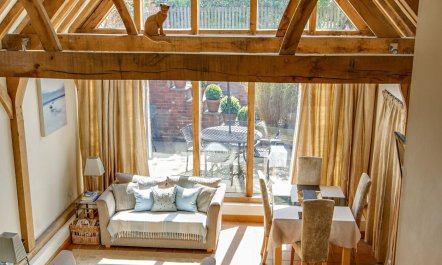 2 Bed in Holt 2