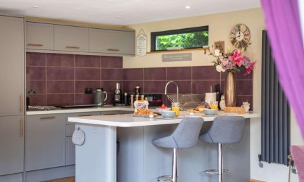 1 Bed in Lymington 7