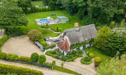 6 Bed in Lymington 2