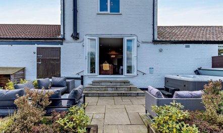 3 Bed in Melton Mowbray 1