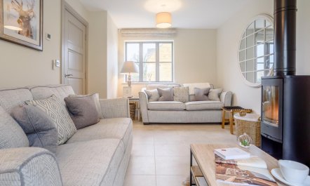 2 Bed in Chipping Campden 1