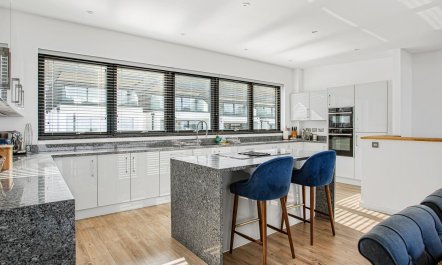 4 Bed in Westward Ho! 6