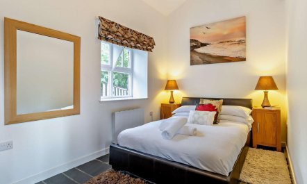 2 Bed in Aberdyfi 9