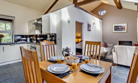 2 Bed in Aberdyfi 5