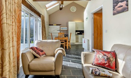 2 Bed in Aberdyfi 2