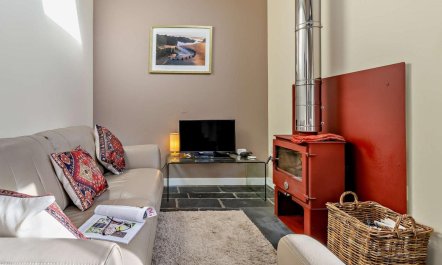 2 Bed in Aberdyfi 1