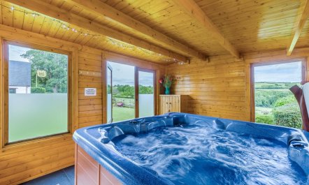 3 Bed in Brecon 1