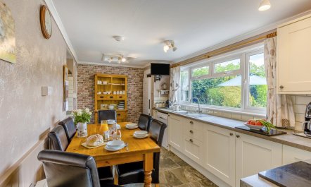 3 Bed in Brecon 7