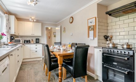 3 Bed in Brecon 5