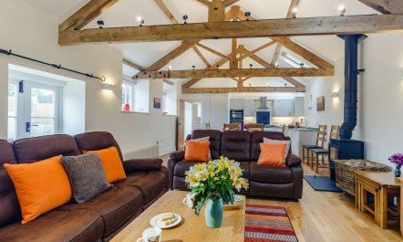 4 Bed in Sherborne 2