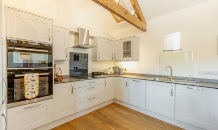 4 Bed in Sherborne 6