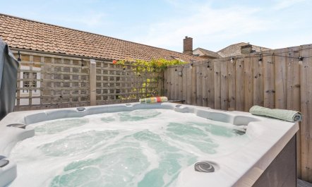 4 Bed in Sherborne 1