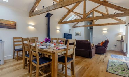 4 Bed in Sherborne 5