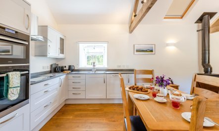 4 Bed in Sherborne 5