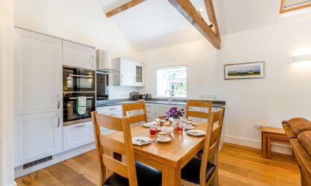 4 Bed in Sherborne 7