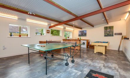 4 Bed in Sherborne 4