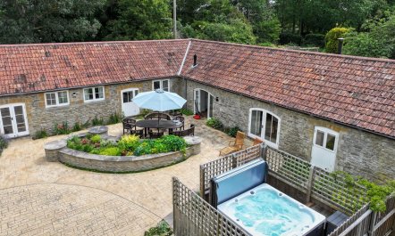 4 Bed in Sherborne 0