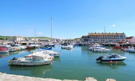 3 Bed in Bridport 1