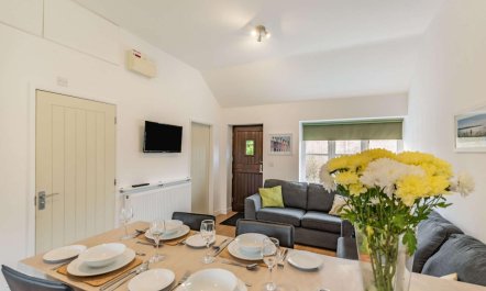 2 Bed in Louth 4